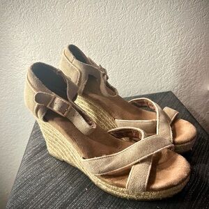 Toms Beige/Gold Wedge Espadrille Sandals